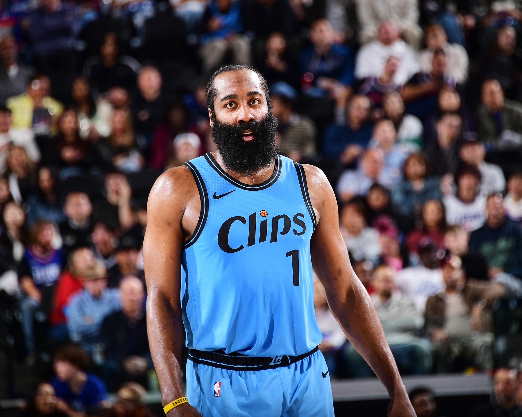 洛杉矶快船迎NBA季后赛关键赛，今夜主帅复盘，话题不断，数据趋势出现新变化的简单介绍-kaiyun APP下载